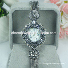 Neue modische Luxux elegante Art- und Weisequarz-Armbanduhr für Frauen B028